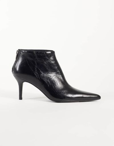 ASOS DESIGN ASOS DESIGN River premium leather pointed heeled ankle boot in black