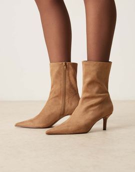 ASOS DESIGN ASOS DESIGN Rosalind kitten heel ankle boots in sand suedette-Neutral