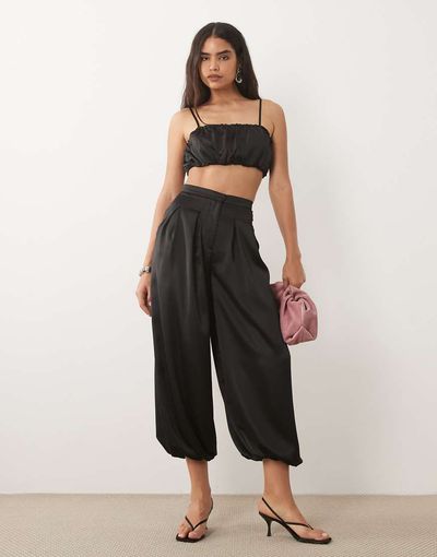 ASOS DESIGN ASOS DESIGN satin bubble pleated pants in black - part of a set