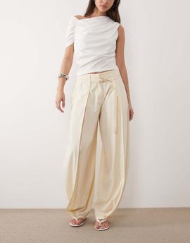 ASOS DESIGN ASOS DESIGN self belt high waisted barrel pants in ivory-White