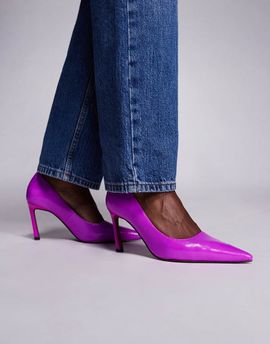 ASOS DESIGN ASOS DESIGN Shore mid heel pumps in electric purple
