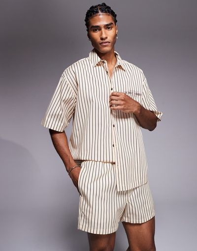 ASOS DESIGN ASOS DESIGN short length striped shorts in beige and brown-Neutral