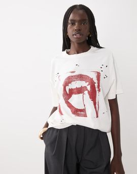 ASOS DESIGN ASOS DESIGN short sleeve with teeth Halloween graphic oversized t-shirt in cream-WHITE
