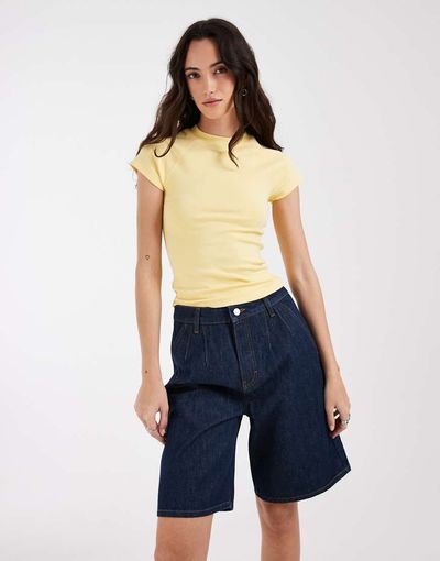 ASOS DESIGN ASOS DESIGN shrunken raglan baby tee in washed buttermilk-Yellow