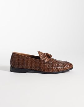 ASOS DESIGN ASOS DESIGN slim loafers with tassel in brown leather weave
