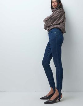 ASOS DESIGN ASOS DESIGN slim straight stirrup jean in mid wash blue