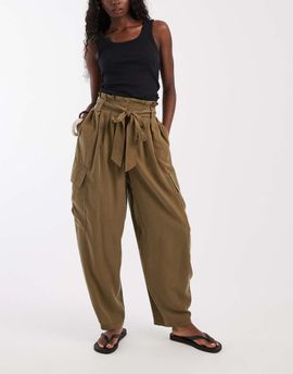 ASOS DESIGN ASOS DESIGN soft cargo balloon pants with belt in olive-Green