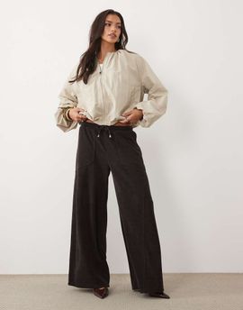 ASOS DESIGN ASOS DESIGN soft cord wide leg trouser in chocolate-Brown