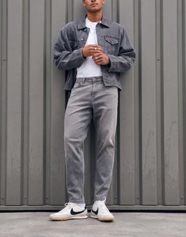 ASOS DESIGN ASOS DESIGN stretch tapered jeans in gray