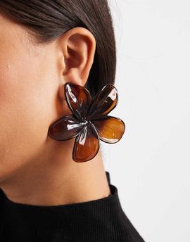 ASOS DESIGN ASOS DESIGN stud earrings with large flower design in chocolate brown