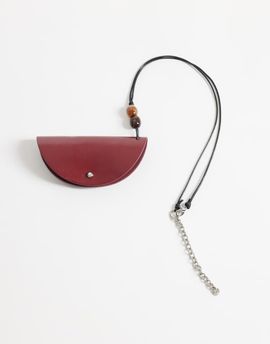 ASOS DESIGN ASOS DESIGN sunglasses carrier in burgundy-Red