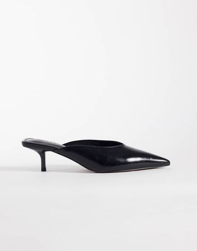 ASOS DESIGN ASOS DESIGN Surprise pointed kitten heeled mules in black