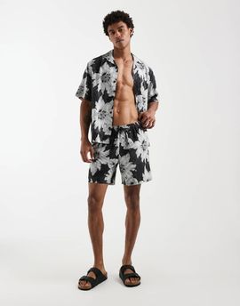 ASOS DESIGN ASOS DESIGN swim shorts in mid length with floral print in black - part of a set