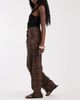 ASOS DESIGN ASOS DESIGN tailored arch barrel trousers in leopard print-Brown - 2