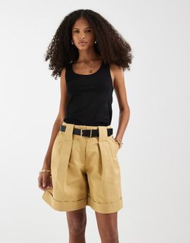ASOS DESIGN ASOS DESIGN Tailored belted cuffed shorts in camel-Brown