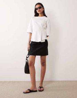 ASOS DESIGN ASOS DESIGN tailored mini skirt with slit in black