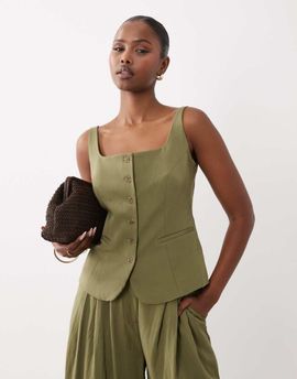 ASOS DESIGN ASOS DESIGN Tailored scoop neckline vest in sage-Green