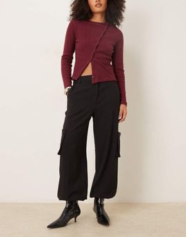 ASOS DESIGN ASOS DESIGN tailored straight leg pants with cuffs and utility pocket detail in black