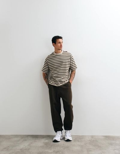 ASOS DESIGN ASOS DESIGN tapered sweatpants in herringbone texture in brown