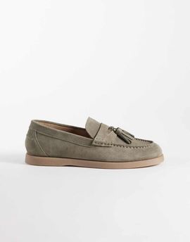 ASOS DESIGN ASOS DESIGN tassel loafers in khaki-green suede