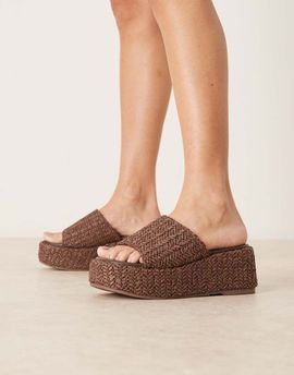 ASOS DESIGN ASOS DESIGN Teagan flatform footbed wedge sandals in chocolate raffia-Brown