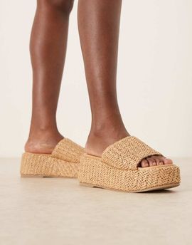 ASOS DESIGN ASOS DESIGN Teagan flatform footbed wedges in natural raffia-Neutral
