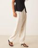 ASOS DESIGN ASOS DESIGN textured barrel leg pants in cream-White - 3