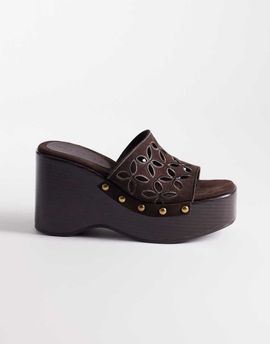 ASOS DESIGN ASOS DESIGN Tilly cut out wedges in chocolate-Brown