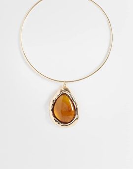 ASOS DESIGN ASOS DESIGN torque choker with amber resin pedant in gold tone-Red