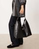 ASOS DESIGN ASOS DESIGN tote bag with lock detail in black - 3