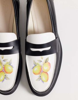 ASOS DESIGN ASOS DESIGN two tone penny loafers with lemon graphic-Multi