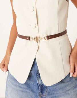 ASOS DESIGN ASOS DESIGN waist and hip snaffle hook belt in chocolate-Black