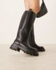 ASOS DESIGN ASOS DESIGN Wide Fit Cecilia chunky flat knee boots in black - 4