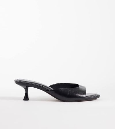 ASOS DESIGN ASOS DESIGN Wide Fit High-Five kitten heel mules in black