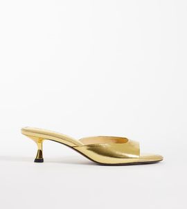 ASOS DESIGN ASOS DESIGN Wide Fit High-Five kitten heel mules in gold