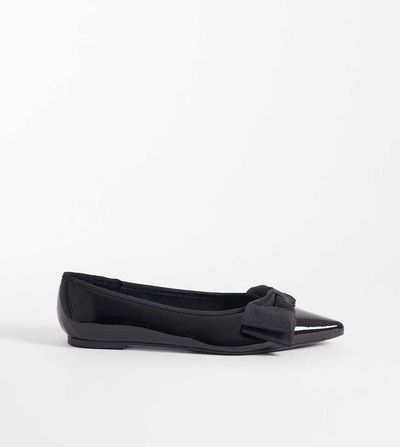 ASOS DESIGN ASOS DESIGN Wide Fit Langston bow pointed ballet flats in black