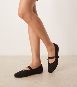 ASOS DESIGN ASOS DESIGN Wide Fit Leah Mary Jane ballet flats in black suedette