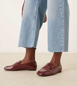 ASOS DESIGN ASOS DESIGN Wide Fit Malta loafers in burgundy-Red
