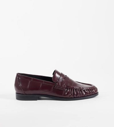 ASOS DESIGN ASOS DESIGN Wide Fit Minnie ruched detailing loafers in burgundy croc-Red