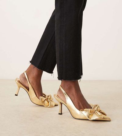 ASOS DESIGN ASOS DESIGN Wide Fit Saffron bow detail mid heel shoes in gold