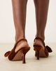 ASOS DESIGN ASOS DESIGN Wide Fit Saffron bow detail mid heeled shoes in rust velvet-Brown - 3