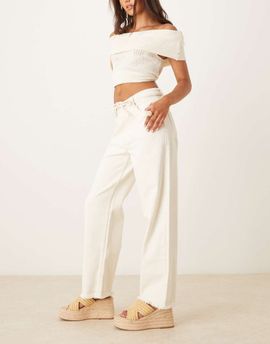 ASOS DESIGN ASOS DESIGN wide leg dad jeans with belt in white-Neutral