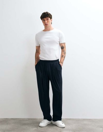 ASOS DESIGN ASOS DESIGN wide leg textured plissé double pleated sweatpants in navy