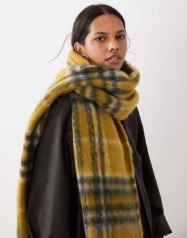 ASOS DESIGN ASOS DESIGN woven scarf with green plaid design
