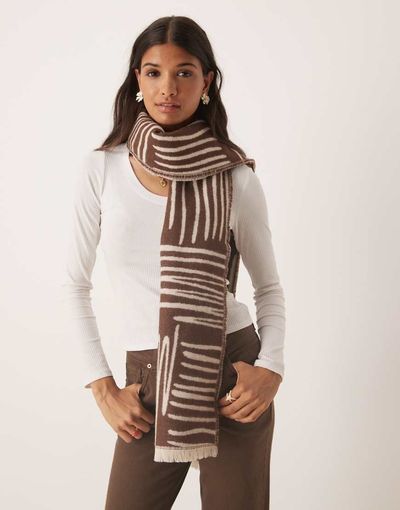 ASOS DESIGN ASOS DESIGN woven scarf with monogram jacquard squiggle design in chocolate and cream-Multi