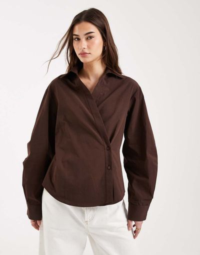 ASOS DESIGN ASOS DESIGN wrap shirt with cocoon sleeve in chocolate-Brown
