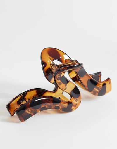 ASOS DESIGN ASOS DESIGN XL hair claw clip with wave detailing in tort-Multi
