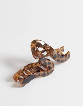 ASOS DESIGN ASOS DESIGN XL hair claw with wave detail in light tort-Yellow