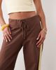 ASOS DESIGN ASOS DESIGN yoga pants with contrast side stripe in chocolate-Brown - 4