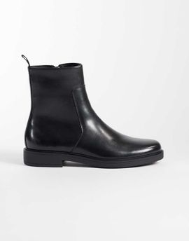 ASOS DESIGN ASOS DESIGN zip up boots with seam detail in black